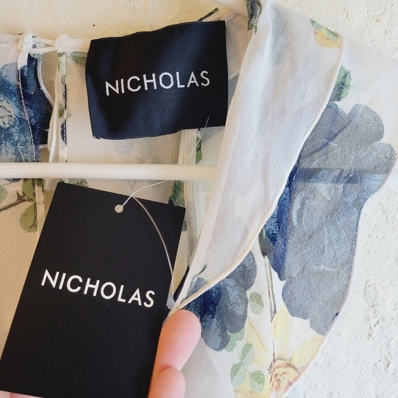 NICHOLAS Blue Rose Cold Shoulder Floral Silk Blouse NWT Size 4 - Picture 6 of 16